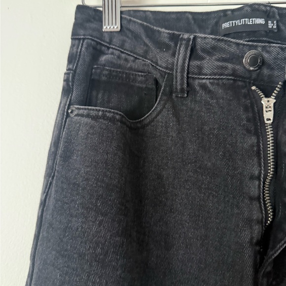 PrettyLittleThing High-Waisted Black/Charcoal Distressed Straight Leg Jeans,US 6 - Picture 9 of 9